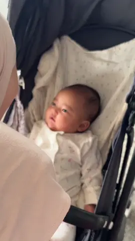 Reaksi keluarga di Korea pertama kali ketemu baby Jena❤️👶🏻 #daehoonjulia #junhoeunho 