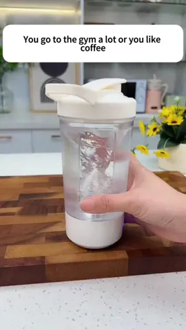 Rechargeable electric mixing cup travel self stirring bottle ☕️#travelcup #coffeecup #mixingcup #bottle #cup 