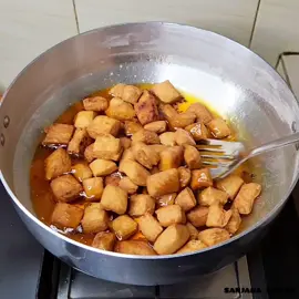 ১ মাসের জন্য বানিয়ে রাখলাম আটার তৈরি মুচমুচে নাস্তা। একবার না বানালে বুঝতেই পারবেন না যে এতটা খাস্তা, টেস্টি নাস্তা শুধু মাত্র আটা দিয়ে বানানো। এটা প্রতি মাসের শুরুতে বানিয়ে পুরো মাসজুড়ে রেখে খাওয়া যায় 👍🤤 #মুচমুচে #নাস্তা #বাঙালিরখাবার #বাংলাখাবার #ঘরেরখাবার #snack #homemade #homecooked #yummy #delicious #Crispy #CrispyFlourSnacks #HomemadeSnacks #TeaTimeTreats #CrispyBites #EasySnackRecipe #TraditionalSnacks #FlourSnacks #SnackTimeDelights #SnackRecipe #banglasnacks 