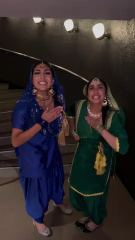 Punjab diya sohniya naddiyan🌾🧡  #punjab #punjabivirsa #punjabi #giddha #boliyan #giddhalover #bhangra #suit #punjabisuit #phulkari #chunni #desi #virsa #bhangralover #brown #surrey #brampton #vancouver #browntiktok #desitiktok #india #indian #punjabitiktok #punjabisong #jatti #mutiyar #fyp #viral #xyzabc 