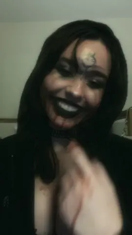 currently working on making the full cosplay by hand but here’s the dimitrescu makeup for day 29! 🤍 #cassandradimitrescu #dimitrescudaughters #residentevil #re8 #cosplay #31daysofhalloween 