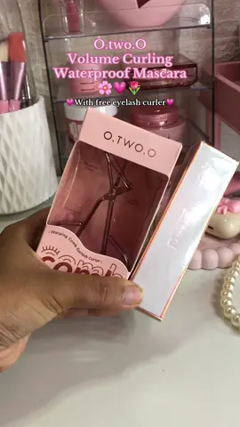 This eyelash curler! #otwoo #fyp #viral #makeup