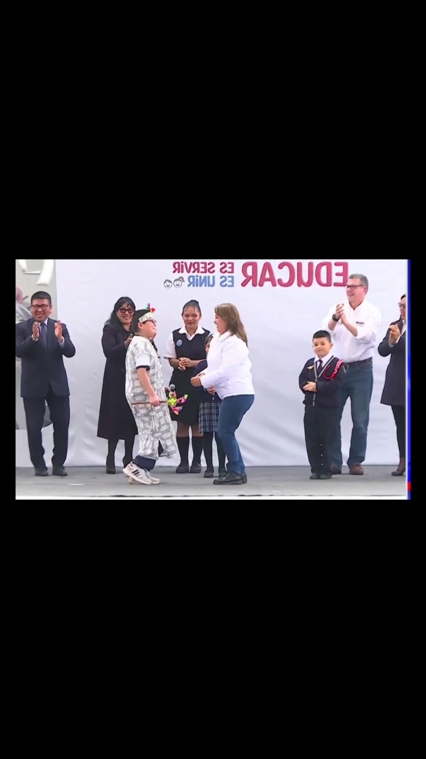 ARAWI del CUSCO Tabla siky #grupoarawidelcusco #arawi_del_cusco #arawidelcusco #arawi #guido_alvis #benjamin_yanni_guido_alvis #ypfッ #viral_video #vídeo #comedia #humor #humortiktok #humorbr #tablasiki 