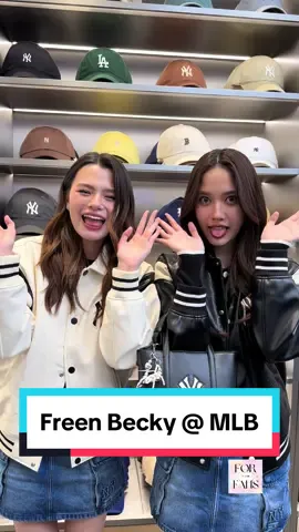 คุณปิ่นและคุณอนิล มาเตรียมต้อนรับ Halloween🎃 ด้วยท่าหลอก👻สุดcute ในงาน MLB Flagship Store Opening The Biggest Store in SEA ที่ centralwOrld  #MLBxFreenBecky #srchafreen #beckysangels #FreenBecky #ฟรีนเบค #MLBThailand #MLBcrewth #MLBcentralwOrld