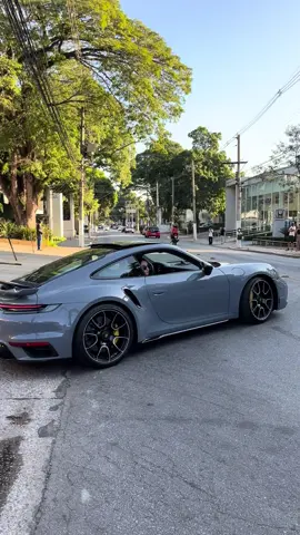 PORSCHE 911 TURBO S NA AVENIDA EUROPA  #PORSCHE #911#TURBO#S#SÃO PAULO 