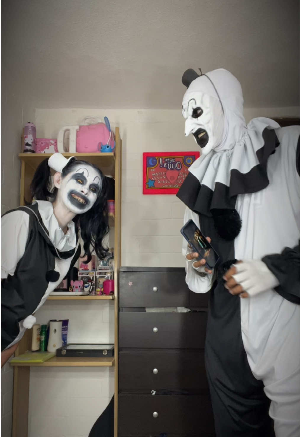 👀 #arttheclown #terrifiermakeup #terrifier #halloweenmakeup #halloween #thepalegirl #terrifiertheclown #couplehalloweencostumes #disfracesdehaloween @Sebastián 