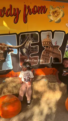 Coming to old MacDonald’s farm was such a nostalgic experience 🎃#pumpkinpatch #FamilyFun #farm #houston 