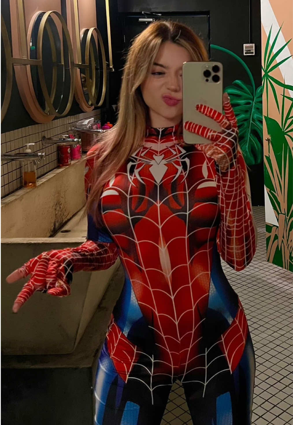 Spider-man 🕷️💙❤️                     #spiderman #nataliamx #blitzpooky #edit #fym #edits #spiderwoman #fym #paratii #twitch #twitchstreamer #viral_video @nataliamx 