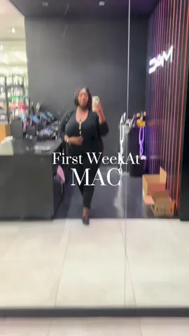 My First Week At Mac 💋 #macemployee #maccosmetics #macmakeupartist #mac #mua #macmua #outfitoftheday #OOTD #CapCut 