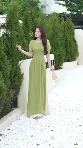 Xinh tươi quá nè 🥰 đơn giản nhưng vẫn có điểm nhấn ở tay nhé ạ #aodaifatraly #aodaidanang #aodai #xuhuongtiktok 