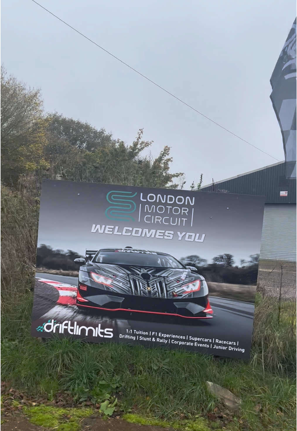 Amazing experience at #londonmotorcircuit #supercars 