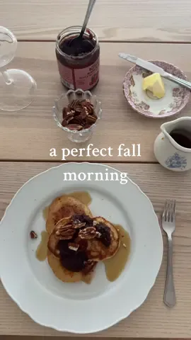 fall morning vlog 🫶🏼🍂 #Vlog #morning #morningroutine #dayinmylife #fall  