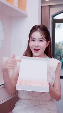 Vừa mua  son  vừa được  tặng quà #tranngocphuongmai  #sonmoaz  #mairisvietnam