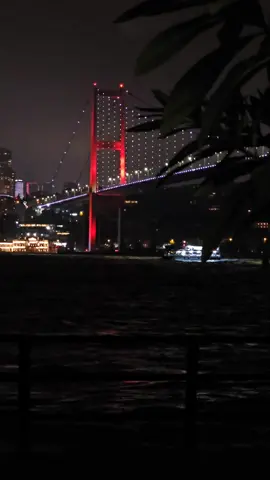 19:35 canlı yayındayız 💙❤️ gördüğün saati yaz 🫶Herkesin Kalbi Solda Olabilir, Benim Ki On'da Demiş Şair...