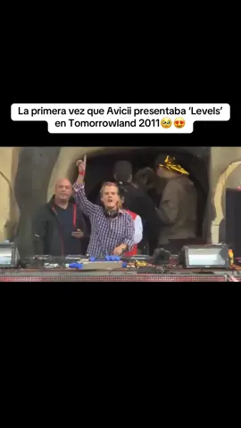 Hace 13 años Avicii presentaba su himno (Levels) en Tomorrowland 2011🥹😍🔥 @Tomorrowland #electronicmusic #tomorrowland #avicii #tomorrowland2024 #viral #rave #edm #parati #dancemusic #belgium #technomusic