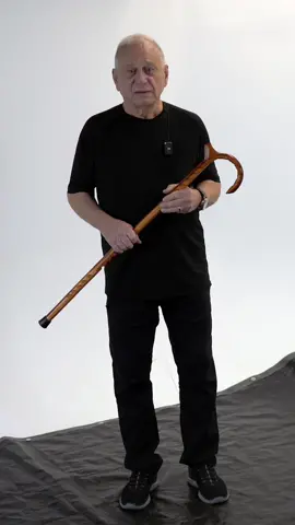 How to hold a cane correctly #fyp #walkingcane #tactical #selfdefense #canemasters #tutorial #height