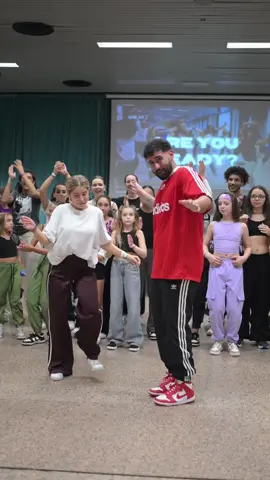 Mi clase en  Italia 🇮🇹 yo soñando que @Shakira  me vea ! 💋 lo lograré 