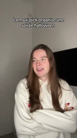 Elle a pas peur des films d’horreur elle pck c’est pas une fille comme les autres 