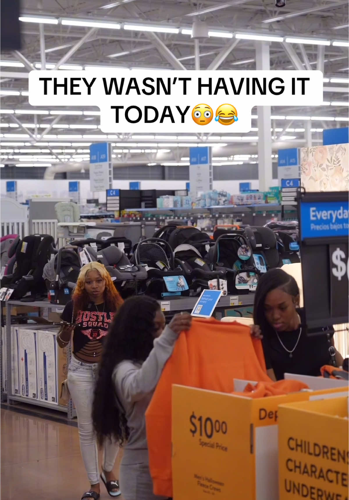 They wasn’t having it today😂😳 #halloween #walmart 