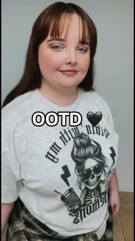 A simple, cute outfit today! 🥰🖤 #OOTD #outfitoftheday #outfitinspo #outfitideas #cutefit #cuteoutfit #simpleoutfitideas #comfyclothes #comfy #fallfashion #fall #spookyseason #tiktokmademebuyit 