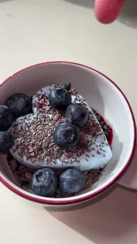 Replying to @Carey 🪷 making his special dry yogurt. Blueberries 