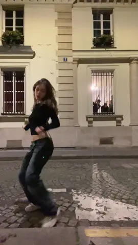 dc @Zoe Baptiste #fyp #paris #fy #dance #dancing #viral #choreography 