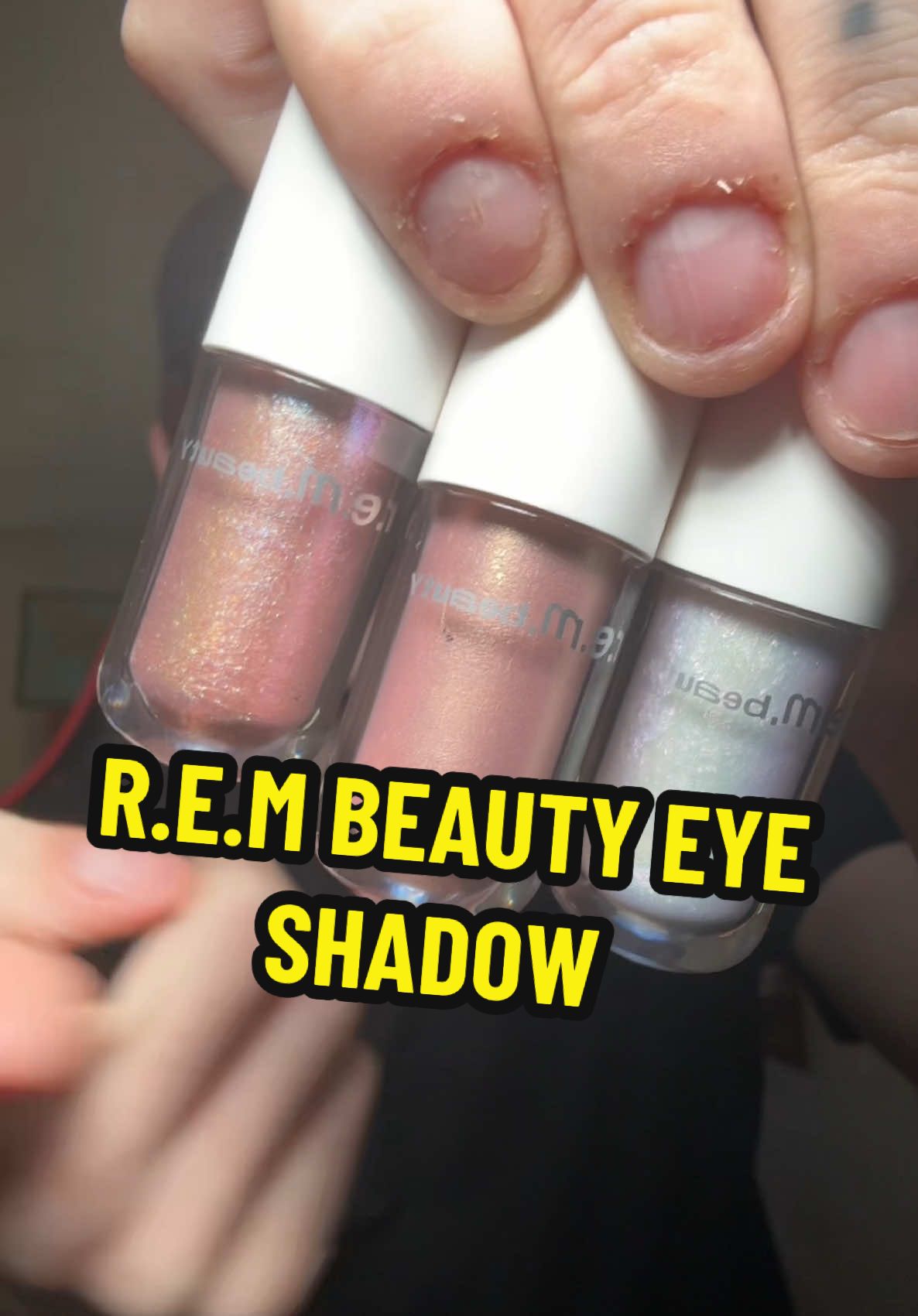 These eye shadows are gorgeous😍 #rembeauty #eyeshadow #tiktokshopnewarrivals #arianagrande #liquideyeshadow 