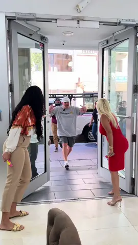 Link in bio to WIN $100,000💰💰💰