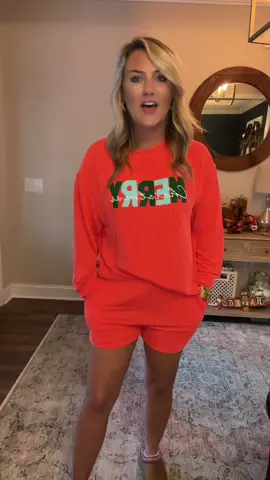 Order before this sells out like the last lounge set. Its soo pretty and festive! @Ts Tanning & Boutique            #christmas #christmasoutfit 