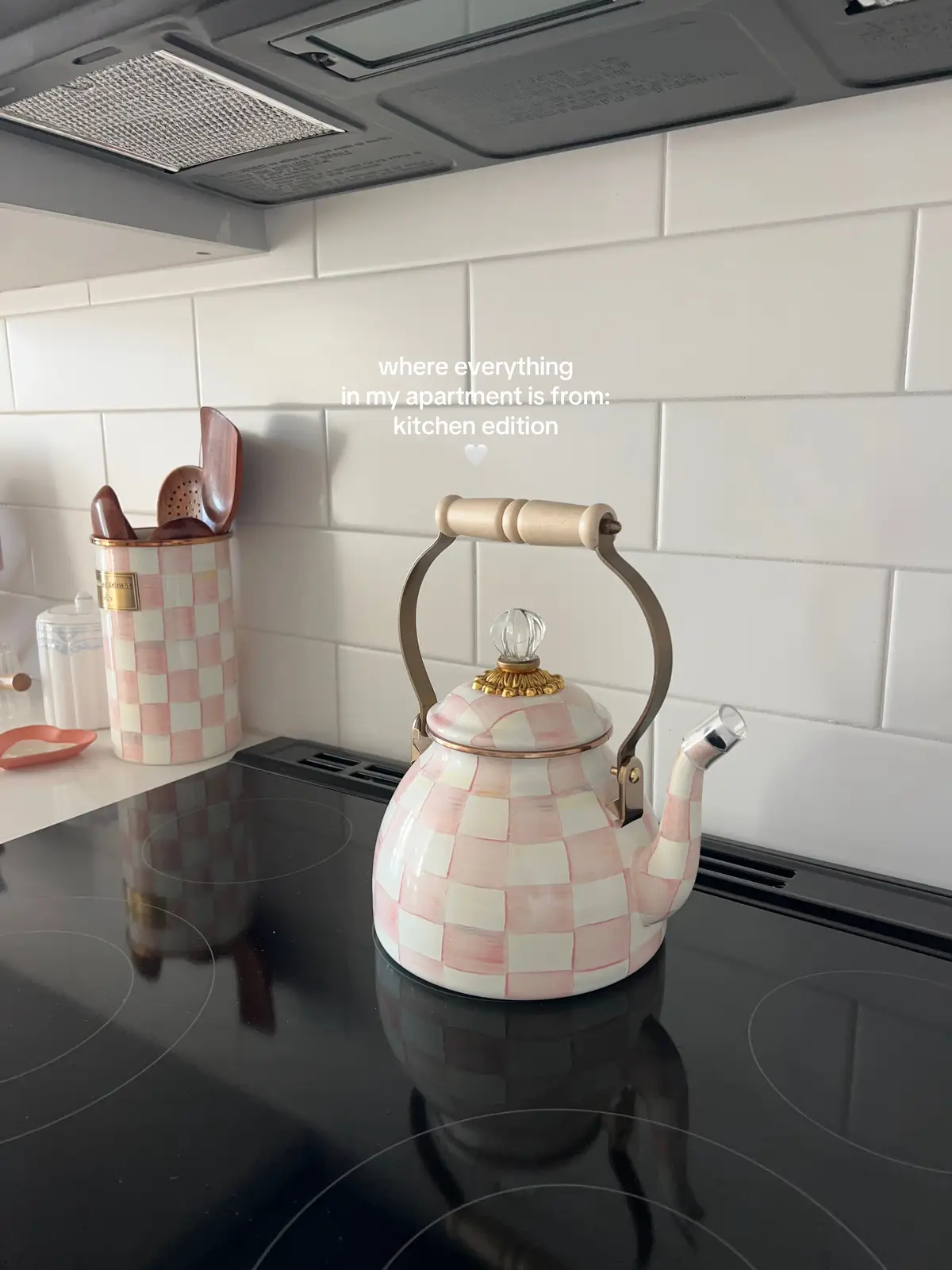 i heard you girlies !!!! linked everything i could on LTK/amaz0n storefront 🎀🪽 more parts coming sooon #kitchendetails #girlapartment #girlapartmentdecor #girlydecor #pinkhome #justgirlythings #apartmentdecor #kitchenhaul #girlyaesthetic #girlyapartment #cozyaesthetic #coastalgranddaughter 