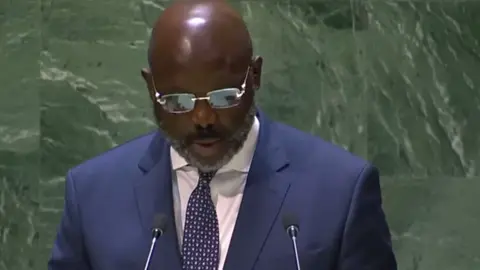 The former president of Liberia was a baller 💀🇱🇷 #georgeweah #liberia #africa #balondor #acmilan #psg #fyp #liamafc #xycba 