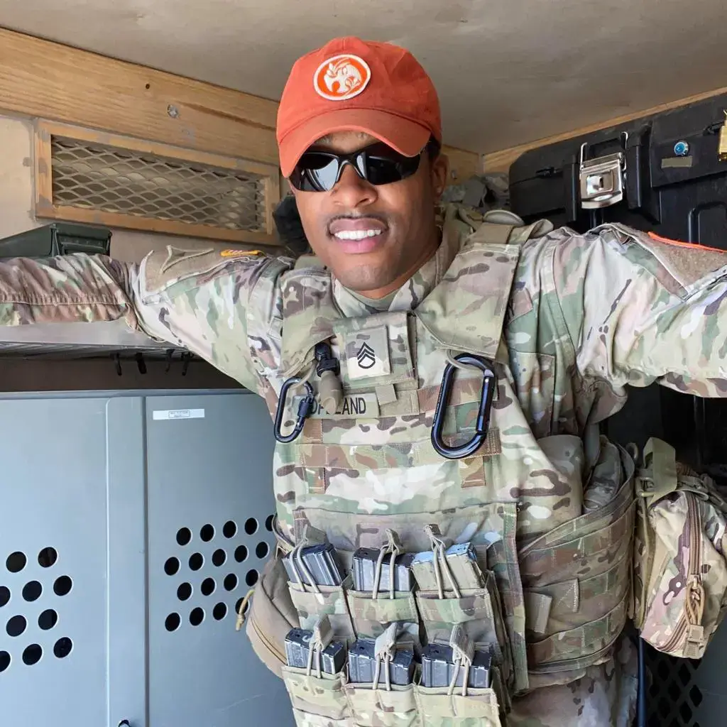 proudly us military 🇱🇷