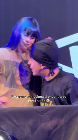 ¿CÓMO REACCIONARÍAN AL CONOCER A SU ÍDOLO? 🥹 @Trueno se encontró con sus fans en el lanzamiento de su disco de vinilo 😍 #tumusicahoy #tmh #musicosentiktok #tiktokmehizover #trueno #tr1 