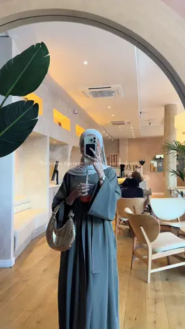 I loveee this abaya😩 both colours olive and black from @BAYTELHAYAT |  بيت الحياة 🫒🖤  #abaya #abayagirls #modestfashion #hijabi #outfitinspo #modesty #fyp 