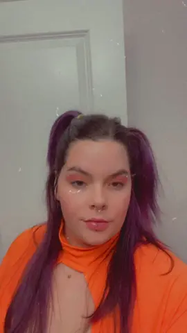 Ruh roh 🦴 #velma #velmacosplay #halloweencostume #halloweenlook 