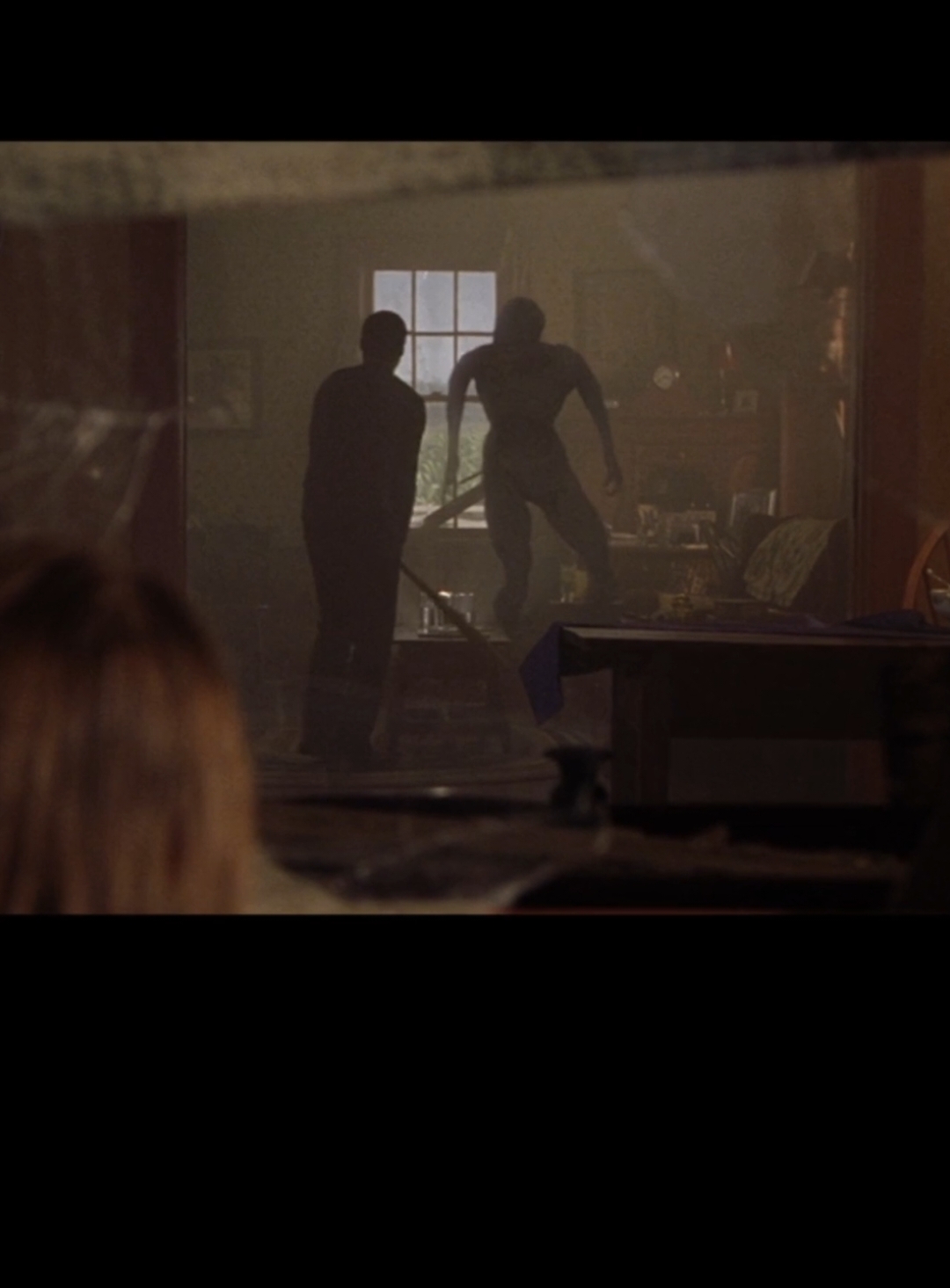 Sinais - O Final Parte 4-2 #sinais  Sinais foi lançado em 2002. Foi produzido pela Touchstone Pictures, Blinding Edge Pictures, The Kennedy/Marshall Company Distribuído pela Buena Vista Pictures (Walt Disney Studios Motion Pictures)