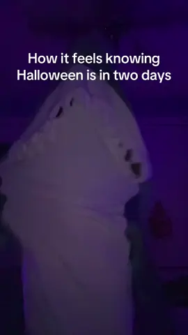 This isnt my costume #fyp #relatable #halloweencostume #halloween 