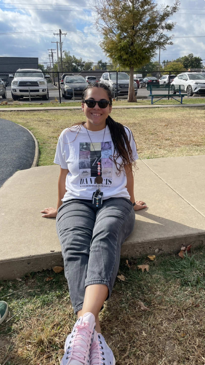 I’m here to convince you to add Brisk Teaching’s FREE tool to your Google Chrome extensions. Teachers deserve to effortlessly create resources that benefit them and their students. Maximize your time by working smarter not harder! 👏🏽👏🏽👏🏽⁣ ⁣ @briskteaching truly has teachers’ best interests in mind, and has created an incredible tool for educators. ⁣ ⁣ Have you checked out Brisk yet?! 👀 ⁣ ⁣ ⁣ ⁣ ⁣ ⁣ #briskteaching #edtech #edtechtoolsforteachers #aiforteachers #teacherhacks #teacherlife #iteach #teacherssupportteachers #elementaryteacher #elementaryeducation 