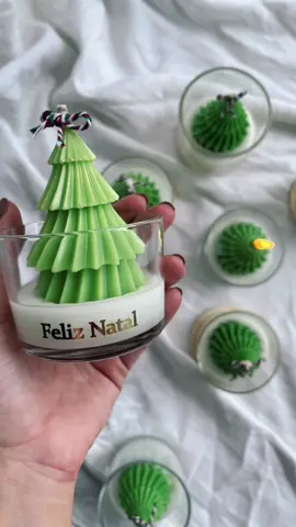 Coleção de Natal saindo por aqui 🎄❤️  Ja encomende a sua   #velas #velasaromaticas #artesanato #velasartesanales #essencia #candle #feitoamao #natal #marrychristmas #navidad 
