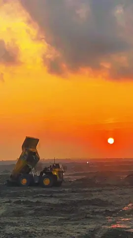 ✨ #sunrise #tambangbatubara #storytambang 