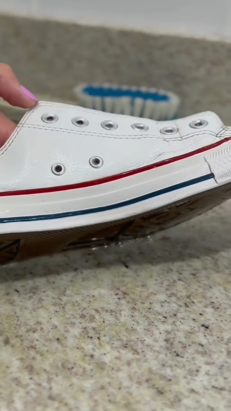 Jeito facil de limpar Tenis #CapCut 