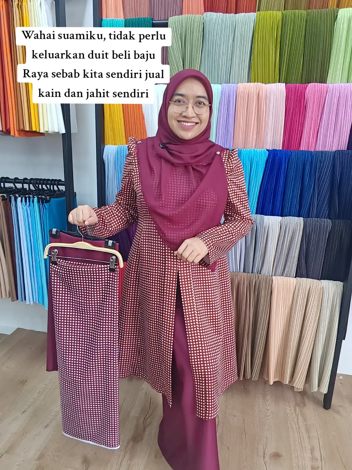 Alhamdulillah jual kain sendiri, jadi ambil kain terus jahit. Tidak pernah kami beli baju dah siap sebab kami inginkan keselesaan semasa memakai. #klasikRaya2025 #RayaKlasik2025 #klasikbyTheTypoShop #kainpasang #valentinodullsatin #kainpasangterkini #kainpasangmurah #kainpasangsedondon #kainpasanglace #kainpasangraya #kainpasangonline #kainpleated #kainpleatedTTS #thetyposhop #bajuraya #bajurayasedondon #premiumPleated #dullsatin #dullsatinmurah #valentinodullsatinpleated #kainvalentinodullsatin #lace #borderlace #lacethetyposhop #lacecantik #lacecantikmalaysia 