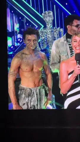he’s in character 🖤🖤 #HalloweenNight #dwts #stephennedoroscik #ryleearnold #superman 🖤