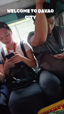 Yong feeling na dika matatakot mag cellphone sa JEEP. Only in Davao City you feel safe here. #onlyindavaocity❤️ #davaocity 
