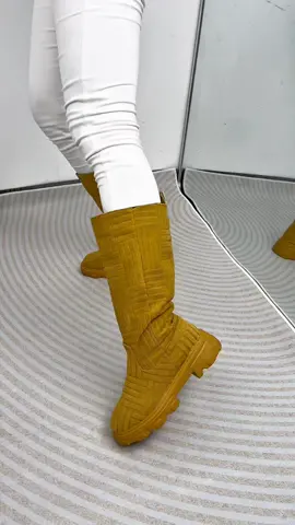 Stretchy 3D pattern knee boot #viral #trendy #falldealsforyou #womenshoes #walkingshoes #TikTokMadeMeBuylt #tiktokshopdealsforyoudays #autumnshoes 