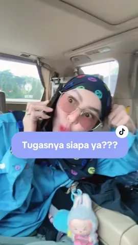 Nah kan 😂😂😂😂 tugas siapa hayo ada gak disini? 🤣 #sarahvi#konten#fyp#inem#vural