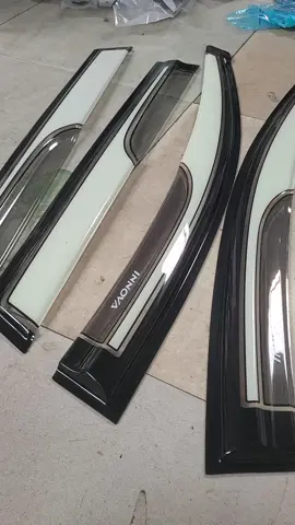 Vè che mưa innova 2 màu đen trắng, hàng đẹp cao cấp, sản phẩm đã được chạy sẵn keo, khách nhận hàng chỉ việc dán lên xe #innova #xuhuong #shopdochoi683 #thinhhanh #mydrem #thuhuongcar 