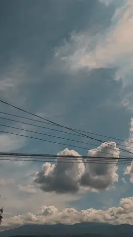Skyyyy 🦄🌥#fyppp #foryoupagе #fypageシ #fyppppppppppppppppppppppp #onemillionaudition #onebillionaudition #viralditiktok #trendingvideo #eveining #eveiningvibes #sun #sunsets #cloud #clouds #backgrounds #background #backgroundvideo #for_admin❗ #tharuupage #mindset #mindrelaxing #fyp 