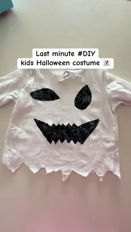 Last minute #DIY kids halloween costume 👻 it’s giving spooky ghost #fyp #halloween #kidsdiycostume 