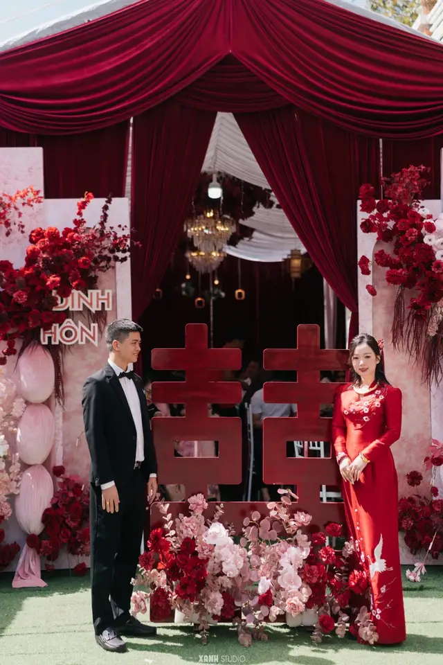 Ngày hôm nay trọn vẹn niềm vui, nước mắt và tiếng cười. Mỗi lời hứa, mỗi ánh mắt đều là minh chứng cho tình yêu của chúng mình. Cảm ơn vì đã là tất cả. 💑💫  #phongsucuoi #xanhstudio #chupanhphongsunghean #tpvinh #xanhgr #quayphimphongsucuoi #psc #pscnghean #anhphongsudep